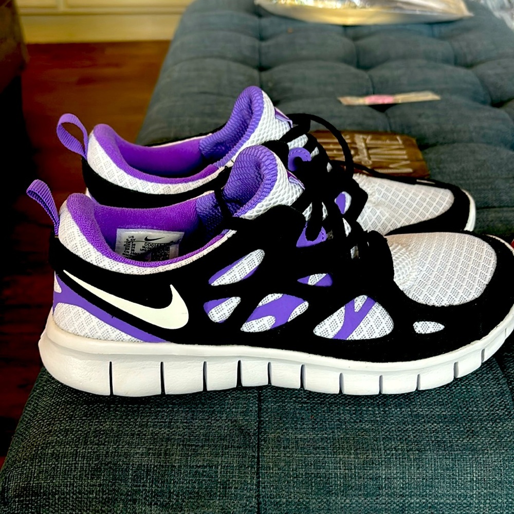 Brand new girl sneakers! Feet grew to fast :)